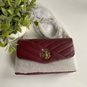 Kira Chevron Chain Wallet Color Imperial Granet